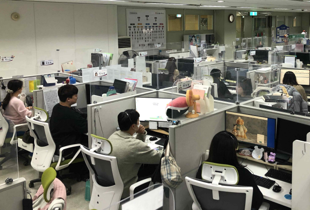 <strong> 자살 예방 상담 센터 / 보건복지부 제공 </strong>