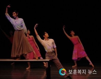 창작발레 '소월의 꿈' 공연사진. (사진=댄스시어터샤하르 제공)