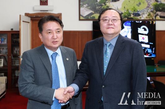 김영환 충북도지사 국립소방병원 성공적 개원을 위한 병원건립 관계자 면담