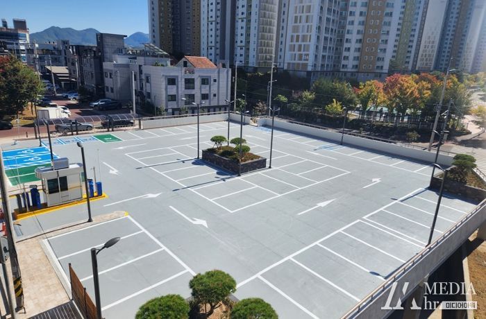 초전동 우수저류시설상부활용공영주차장 전경