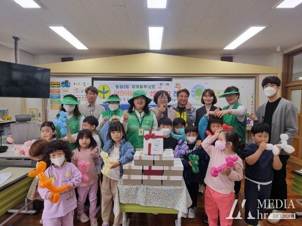 영도구 동삼3동새마을부녀회, '어린이날 맞이 선물상자 전달'행사