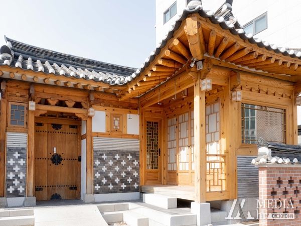 서울시, 공공한옥 '누하동 259'5월 `봄날의 햇살 같은` 두 전시 연다