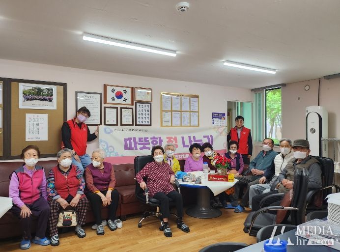 시흥시 장곡동 주민자치회, 어버이날 맞이 사랑의 효 나눔 펼쳐