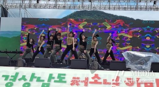 양산시청소년문화의집 소속 문화예술단 댄스동아리 ‘홀릭’