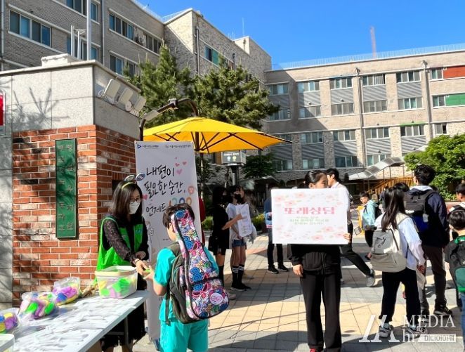 시흥시청소년상담복지센터, 등굣길 아웃리치 진행