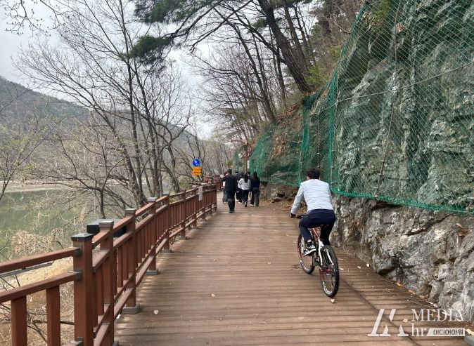 장미터널 구간 사진