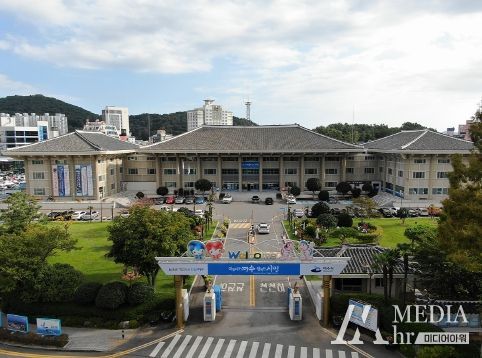 여수시가 지역 농․수산품 수출 대체지원사업비를 선착순으로 신청 받는다.