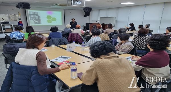 구리시자원봉사센터, 어르신 안부콜센터 2차 보수교육 및 평가회 진행