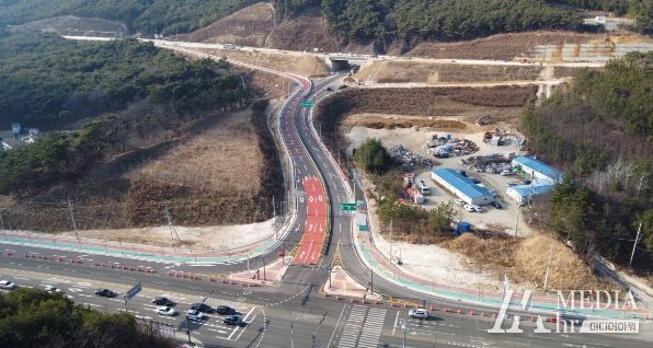 국도대체우회도로 신경주역~효현동 2.4㎞ 구간 모습