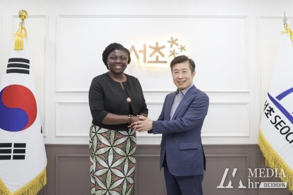 유네스코가나위원회 사무총장(아마 세르와 네르퀴아예 테떼) 서초구청 내방