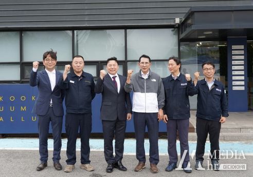 이완섭 서산시장이 ㈜에이치브이엠을 방문해 애로사항을 청취했다.